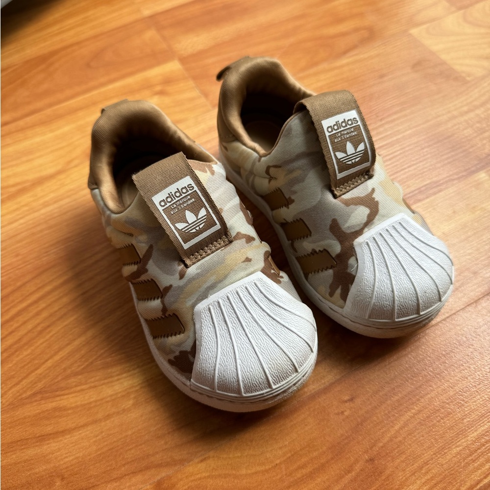 Superstar 360 shoes kids Size 6.5 us